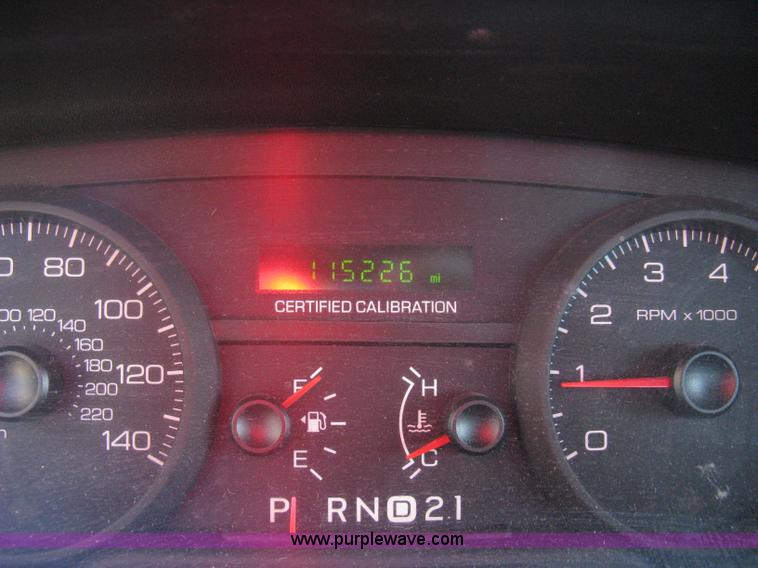 image for item H9489 2006 Ford Crown Victoria Police Interceptor