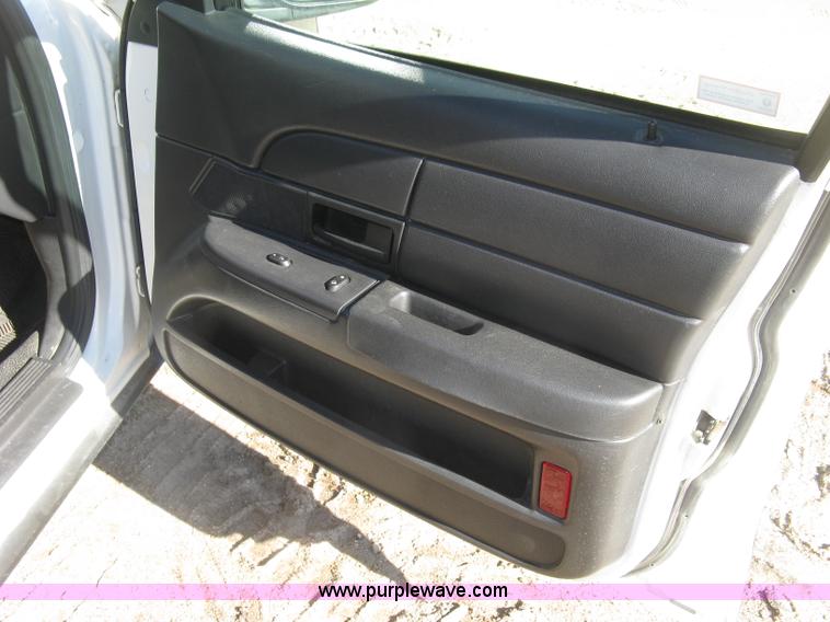 image for item H9489 2006 Ford Crown Victoria Police Interceptor