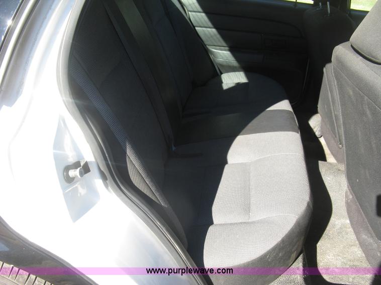 image for item H9489 2006 Ford Crown Victoria Police Interceptor