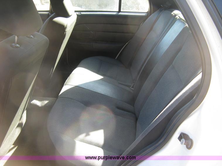 image for item H9489 2006 Ford Crown Victoria Police Interceptor
