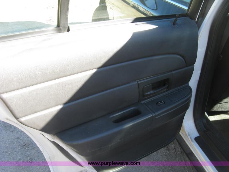 image for item H9489 2006 Ford Crown Victoria Police Interceptor