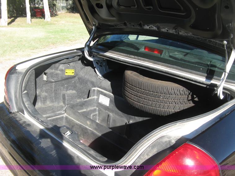 image for item H9489 2006 Ford Crown Victoria Police Interceptor