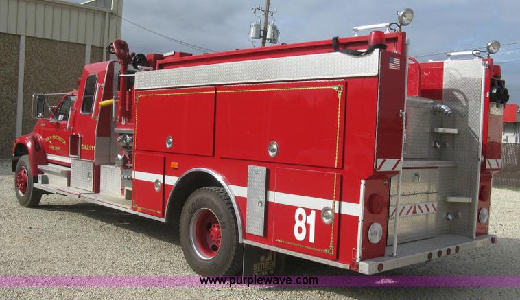 image for item H9499 1996 Ford F700 pump fire truck