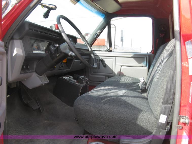 image for item H9499 1996 Ford F700 pump fire truck