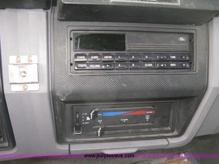 image for item H9499 1996 Ford F700 pump fire truck