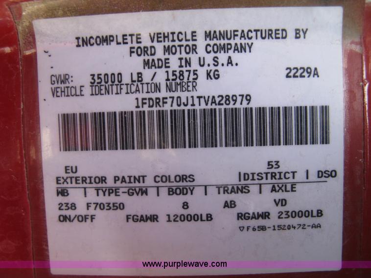 image for item H9499 1996 Ford F700 pump fire truck