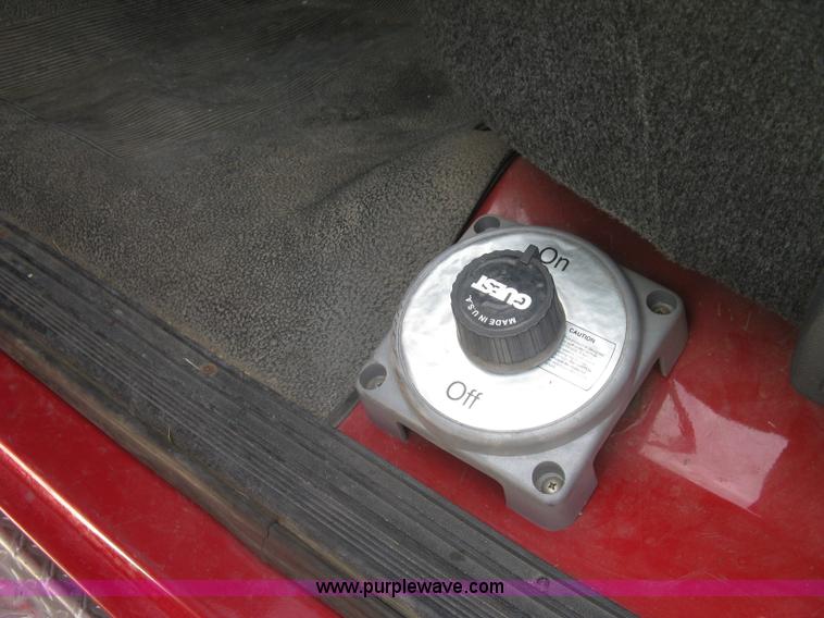 image for item H9499 1996 Ford F700 pump fire truck