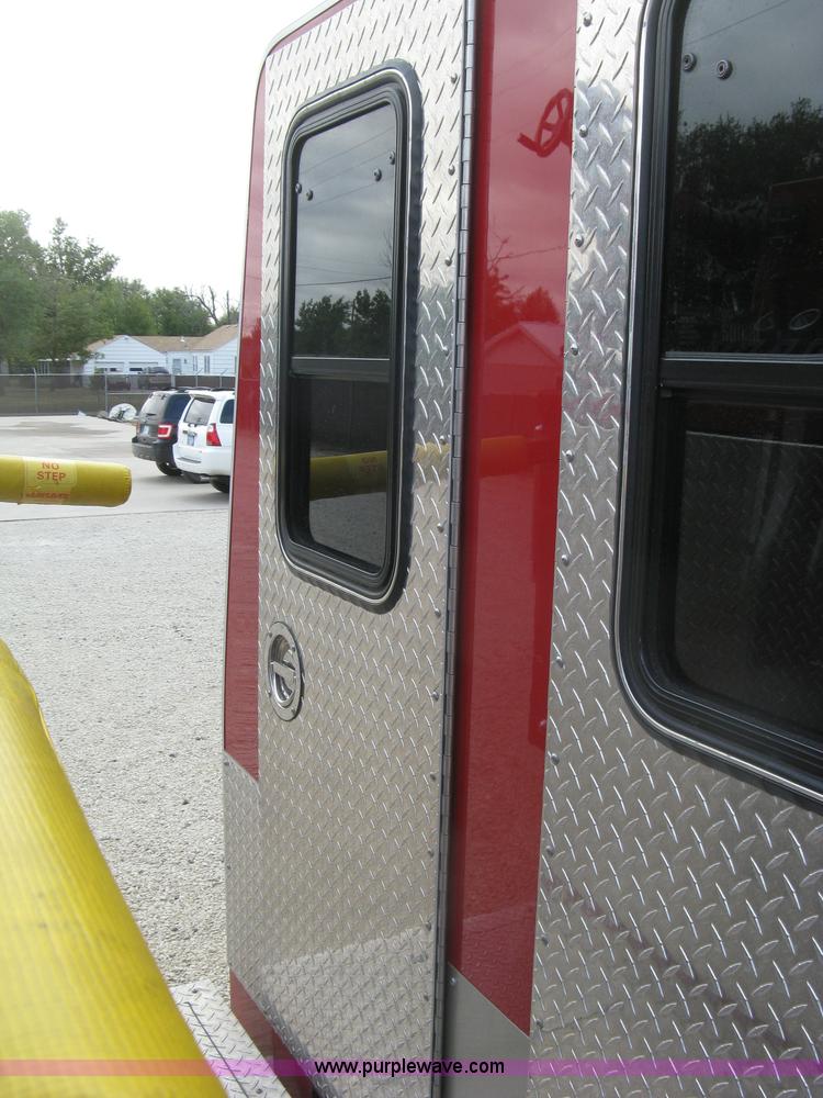 image for item H9499 1996 Ford F700 pump fire truck