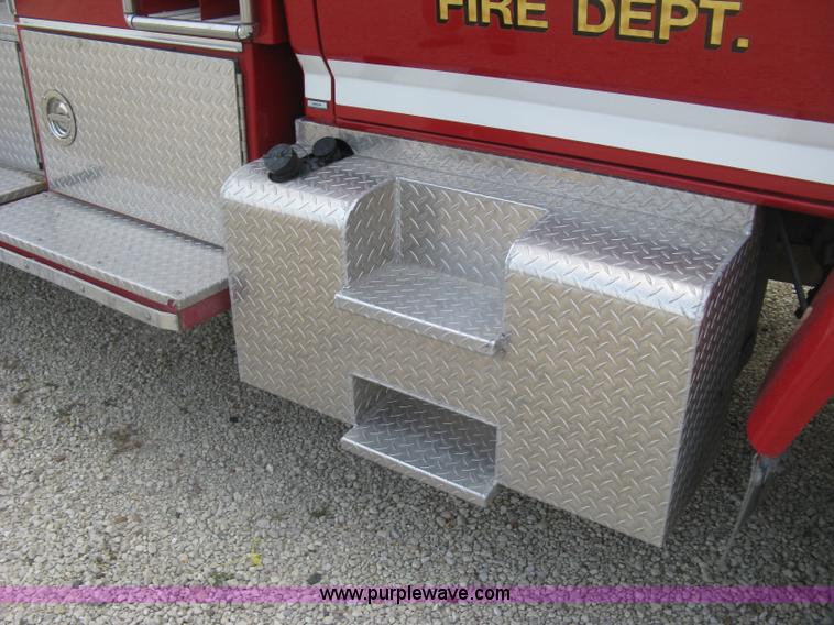 image for item H9499 1996 Ford F700 pump fire truck