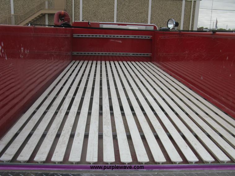 image for item H9499 1996 Ford F700 pump fire truck