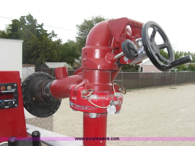 image for item H9499 1996 Ford F700 pump fire truck