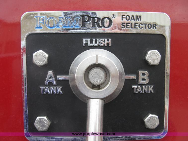 image for item H9499 1996 Ford F700 pump fire truck