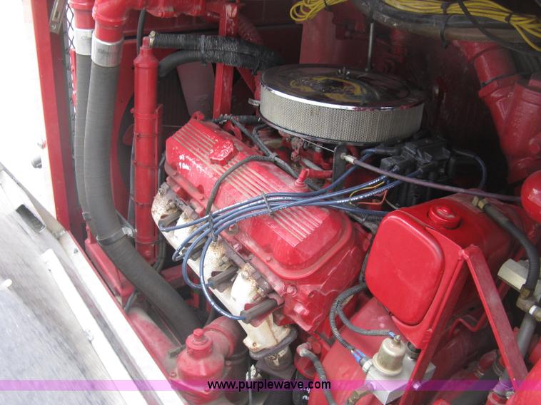 image for item H9499 1996 Ford F700 pump fire truck