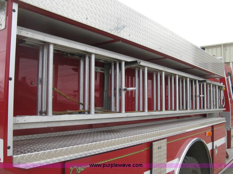 image for item H9499 1996 Ford F700 pump fire truck