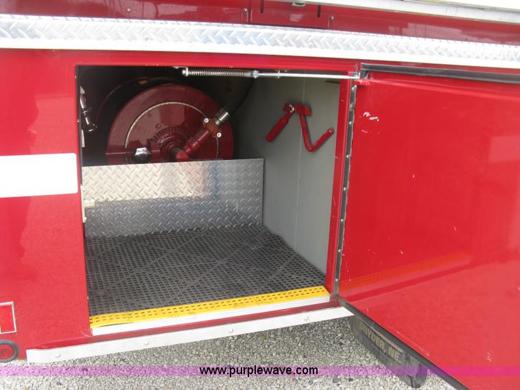 image for item H9499 1996 Ford F700 pump fire truck