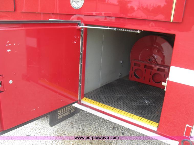 image for item H9499 1996 Ford F700 pump fire truck