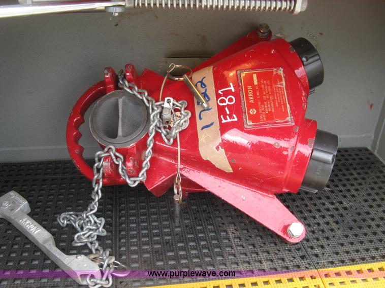 image for item H9499 1996 Ford F700 pump fire truck