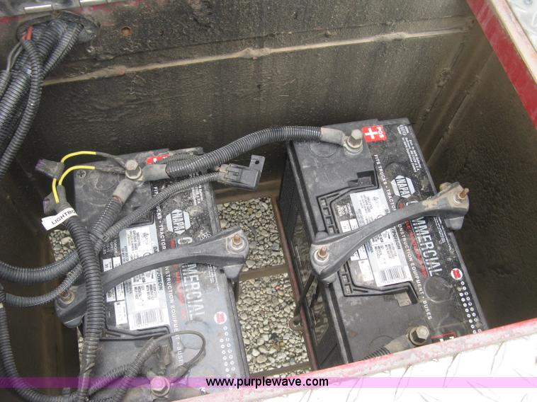 image for item H9499 1996 Ford F700 pump fire truck