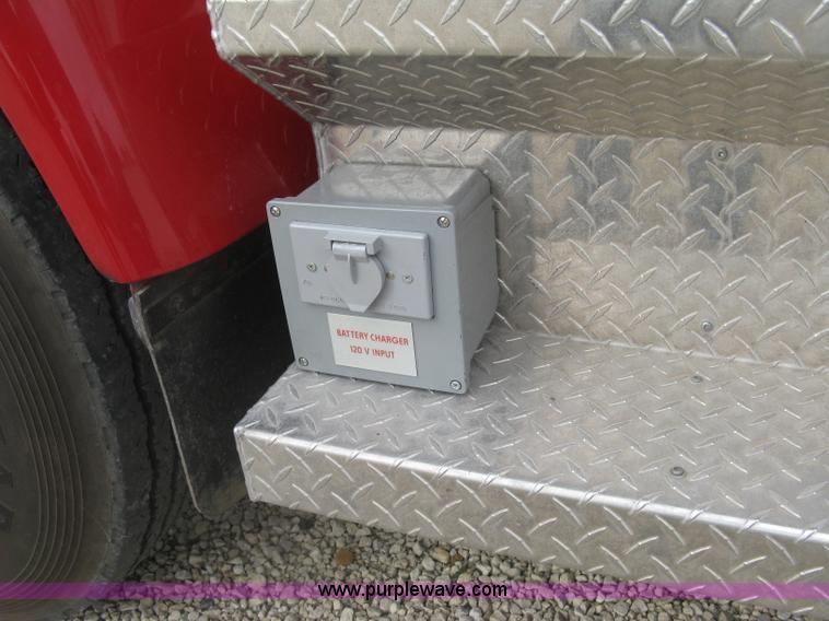 image for item H9499 1996 Ford F700 pump fire truck