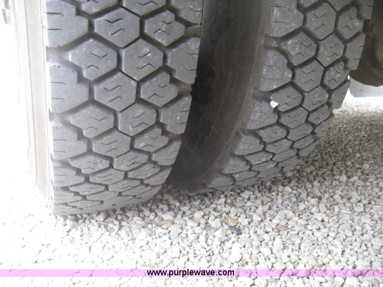 image for item H9499 1996 Ford F700 pump fire truck