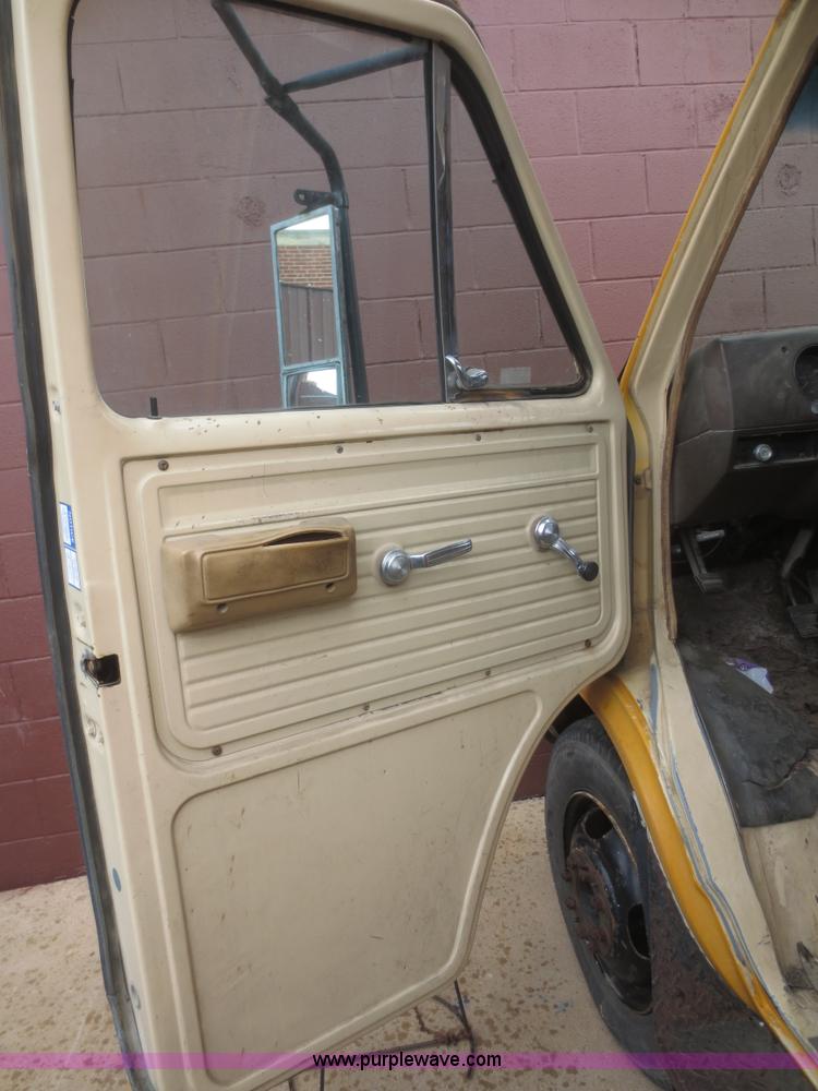 image for item I2214 1984 Chevrolet G30 school bus