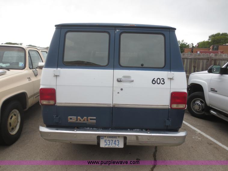 image for item I2216 1990 GMC Rally G2500 STX van