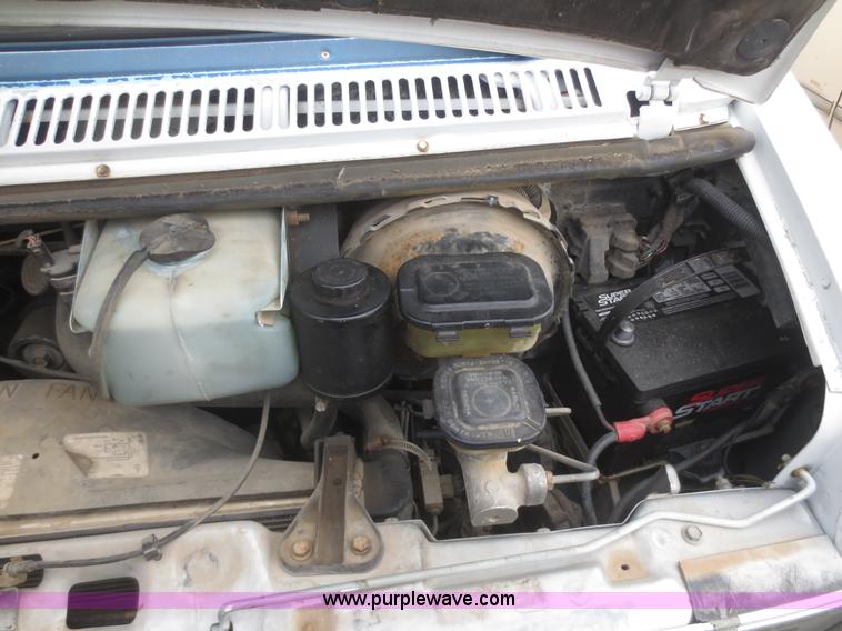 image for item I2216 1990 GMC Rally G2500 STX van