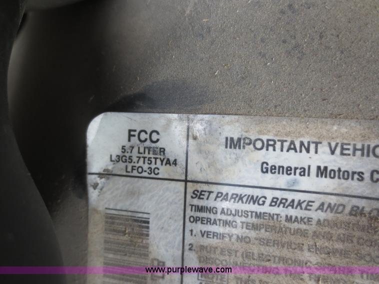image for item I2216 1990 GMC Rally G2500 STX van