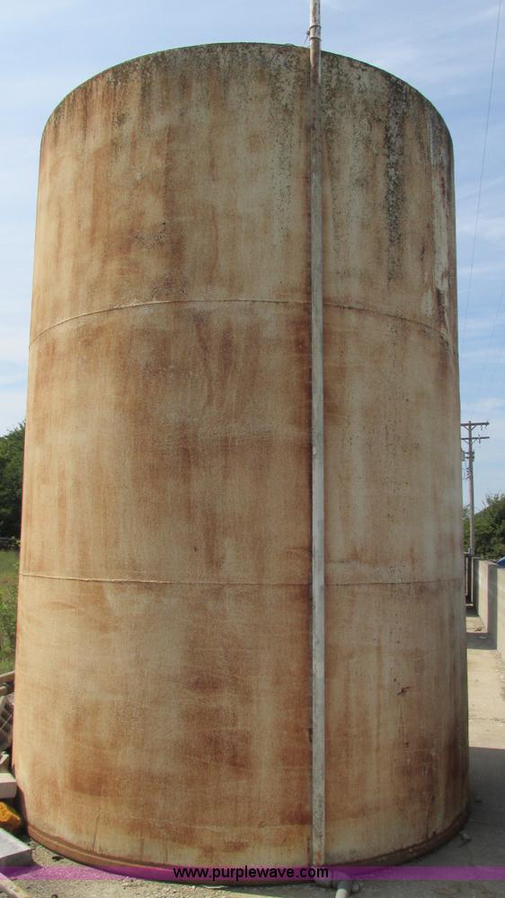 image for item I3215 Approximately 17'L x 10' diameter diesel tank