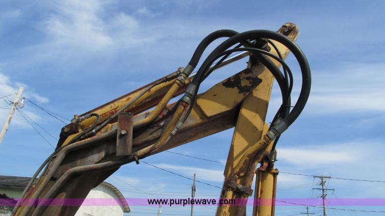 image for item I3220 Hesston 80-90 Tiger Special tractor