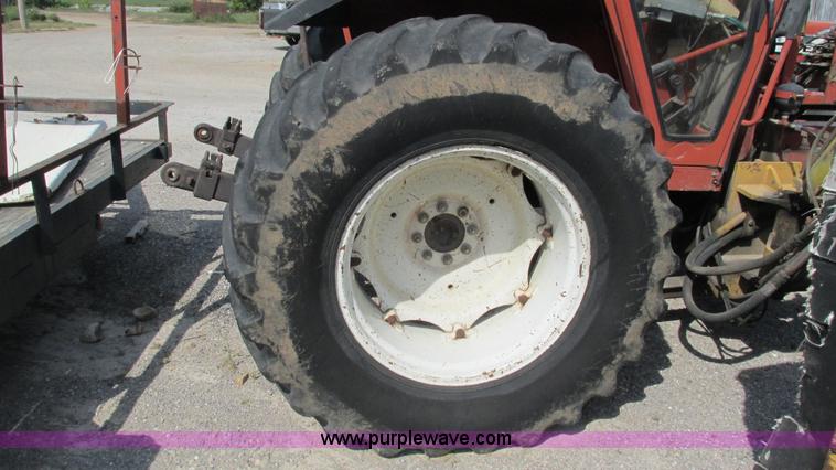 image for item I3220 Hesston 80-90 Tiger Special tractor