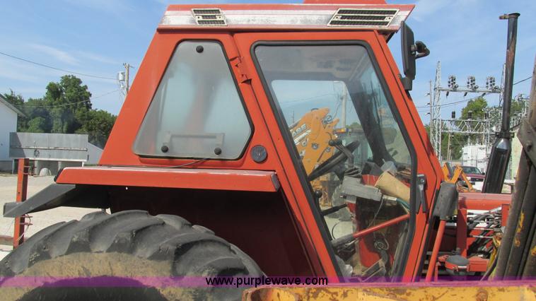 image for item I3220 Hesston 80-90 Tiger Special tractor