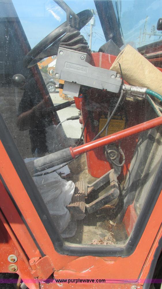 image for item I3220 Hesston 80-90 Tiger Special tractor