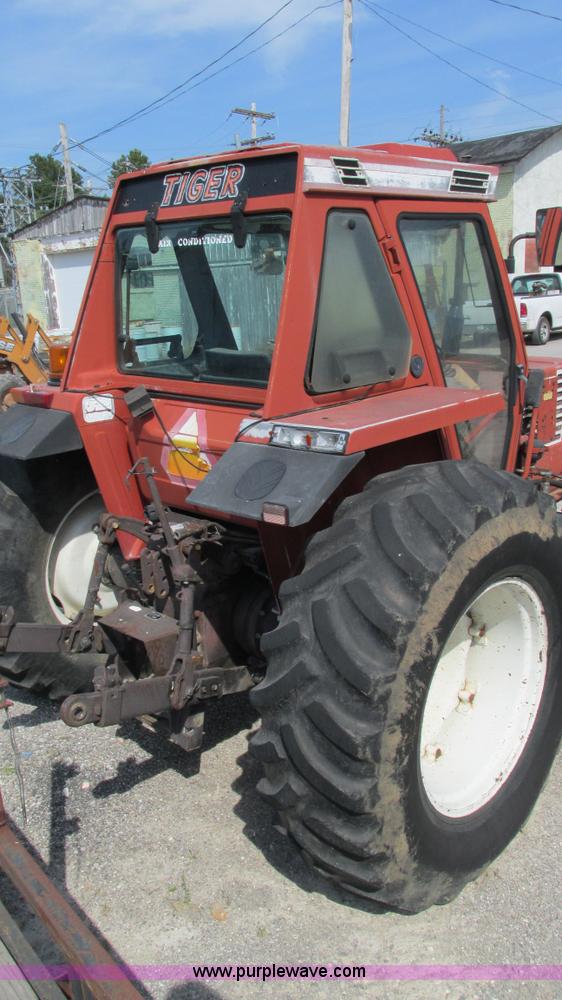 image for item I3220 Hesston 80-90 Tiger Special tractor