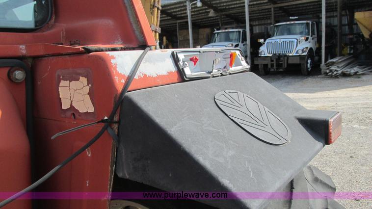 image for item I3220 Hesston 80-90 Tiger Special tractor