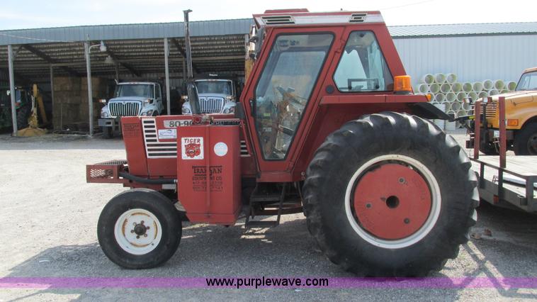 image for item I3220 Hesston 80-90 Tiger Special tractor