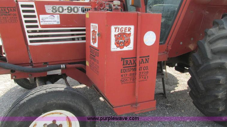 image for item I3220 Hesston 80-90 Tiger Special tractor