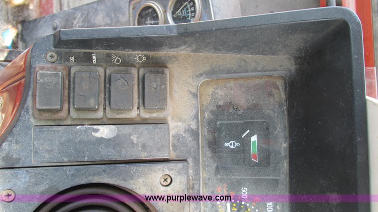 image for item I3220 Hesston 80-90 Tiger Special tractor