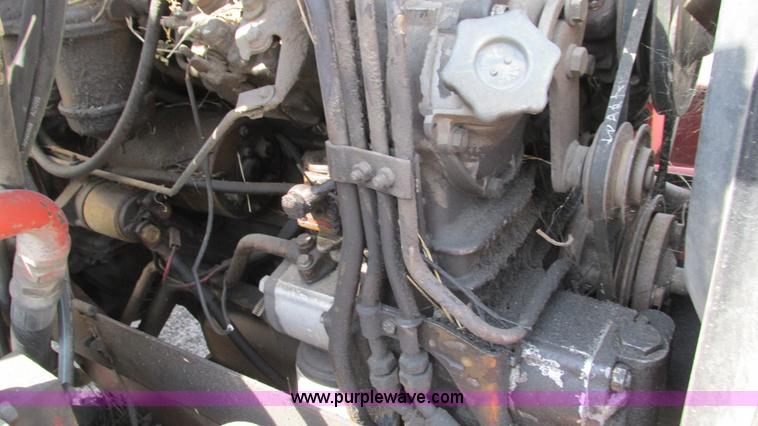 image for item I3220 Hesston 80-90 Tiger Special tractor