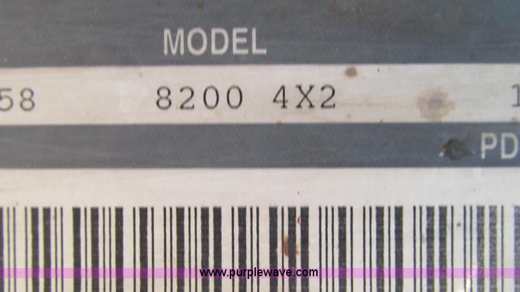 image for item I3221 1996 International 8200 dump truck