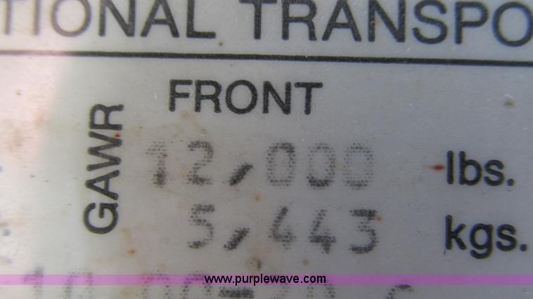 image for item I3221 1996 International 8200 dump truck