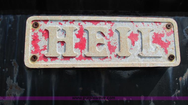 image for item I3222 1990 International 4600 dump truck