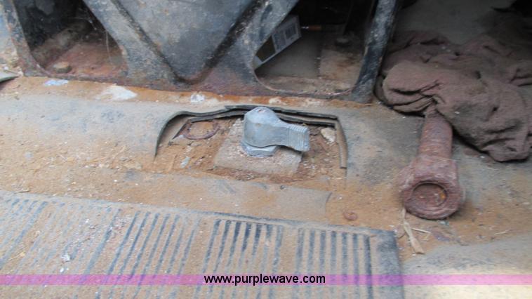 image for item I3222 1990 International 4600 dump truck