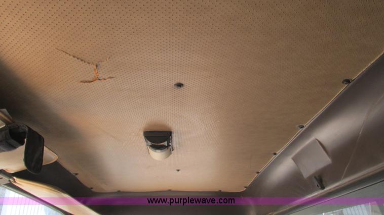 image for item I3222 1990 International 4600 dump truck