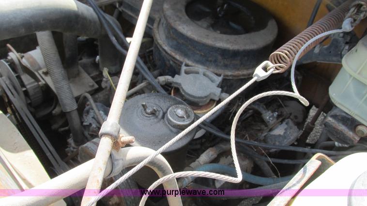 image for item I3222 1990 International 4600 dump truck