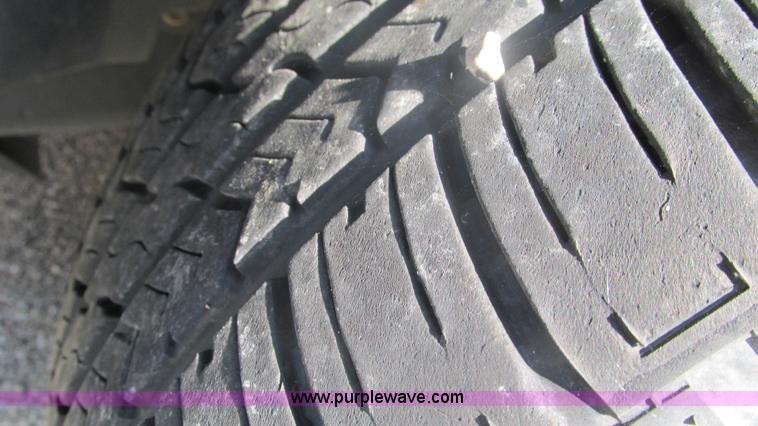 image for item I3223 2005 Ford Crown Victoria Police Interceptor