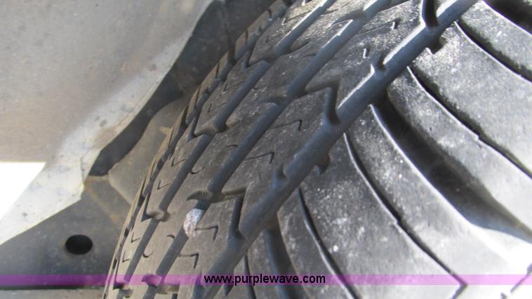 image for item I3223 2005 Ford Crown Victoria Police Interceptor