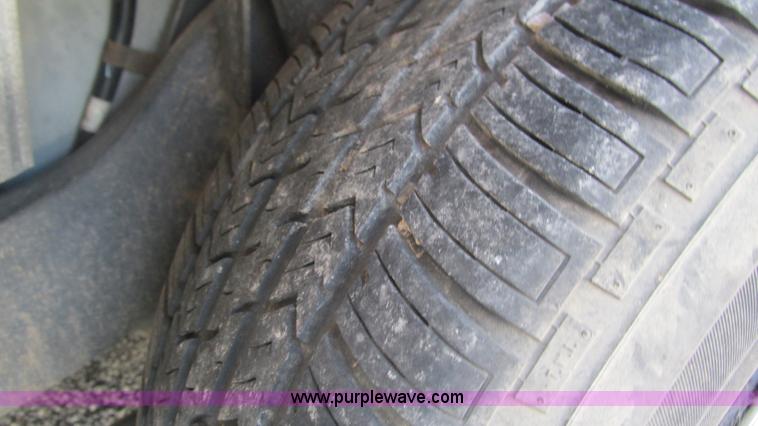 image for item I3223 2005 Ford Crown Victoria Police Interceptor