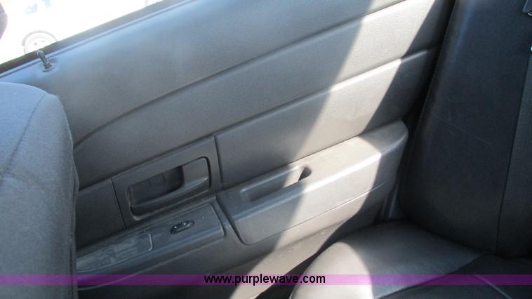 image for item I3223 2005 Ford Crown Victoria Police Interceptor