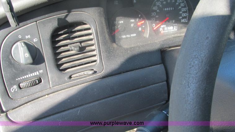 image for item I3223 2005 Ford Crown Victoria Police Interceptor